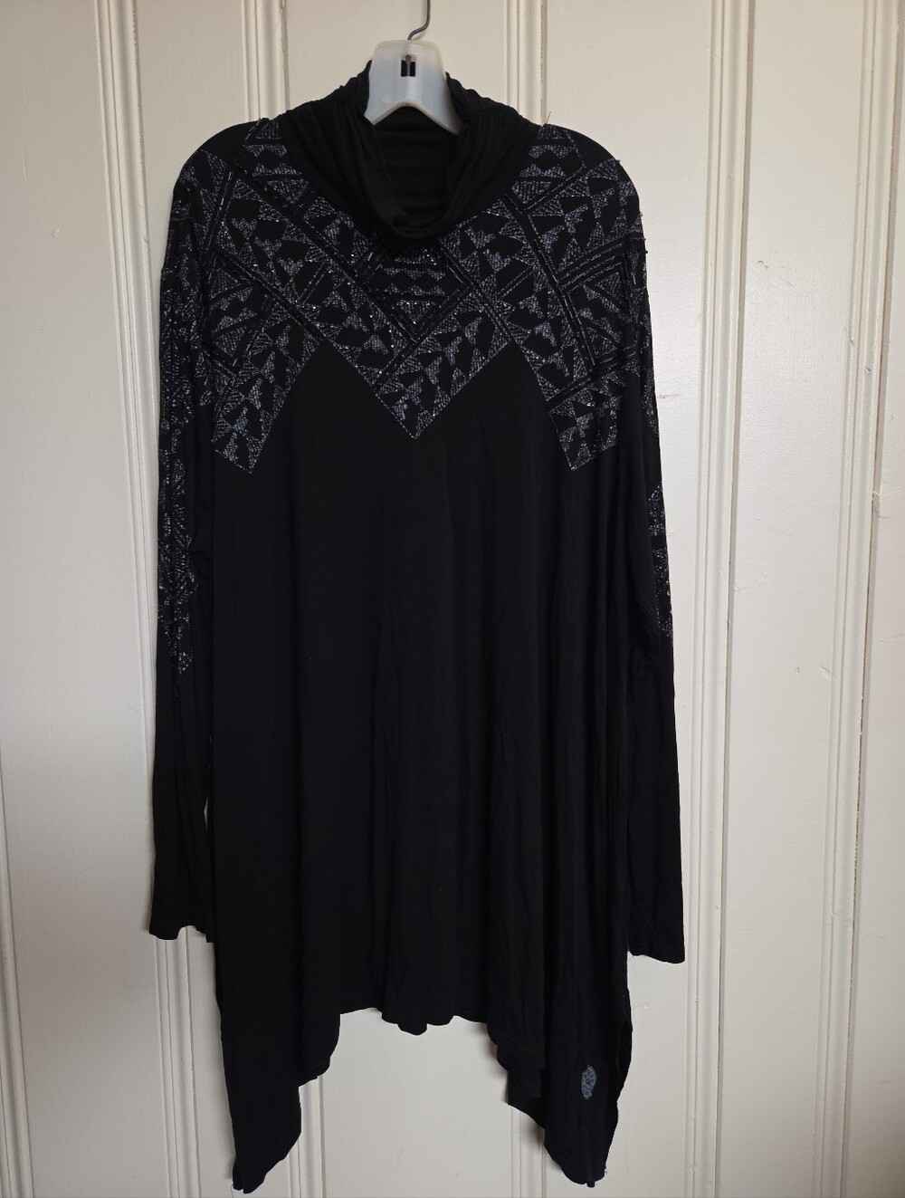 Double D Ranch Black Long Sleeve Tunic with Silver Geometric Detailing 2X